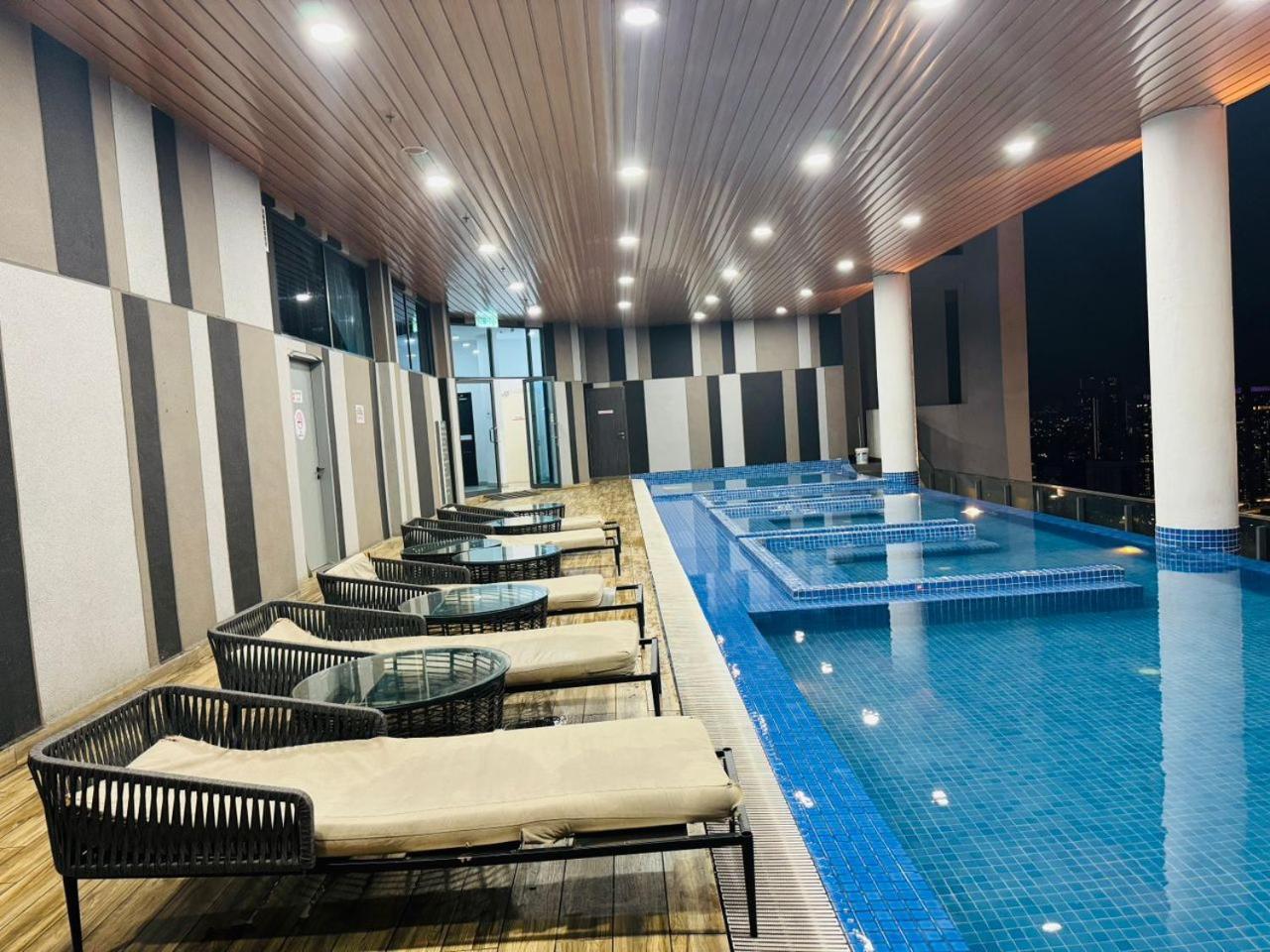 The Luxe Colony Klcc Apartment Kuala Lumpur Exterior photo