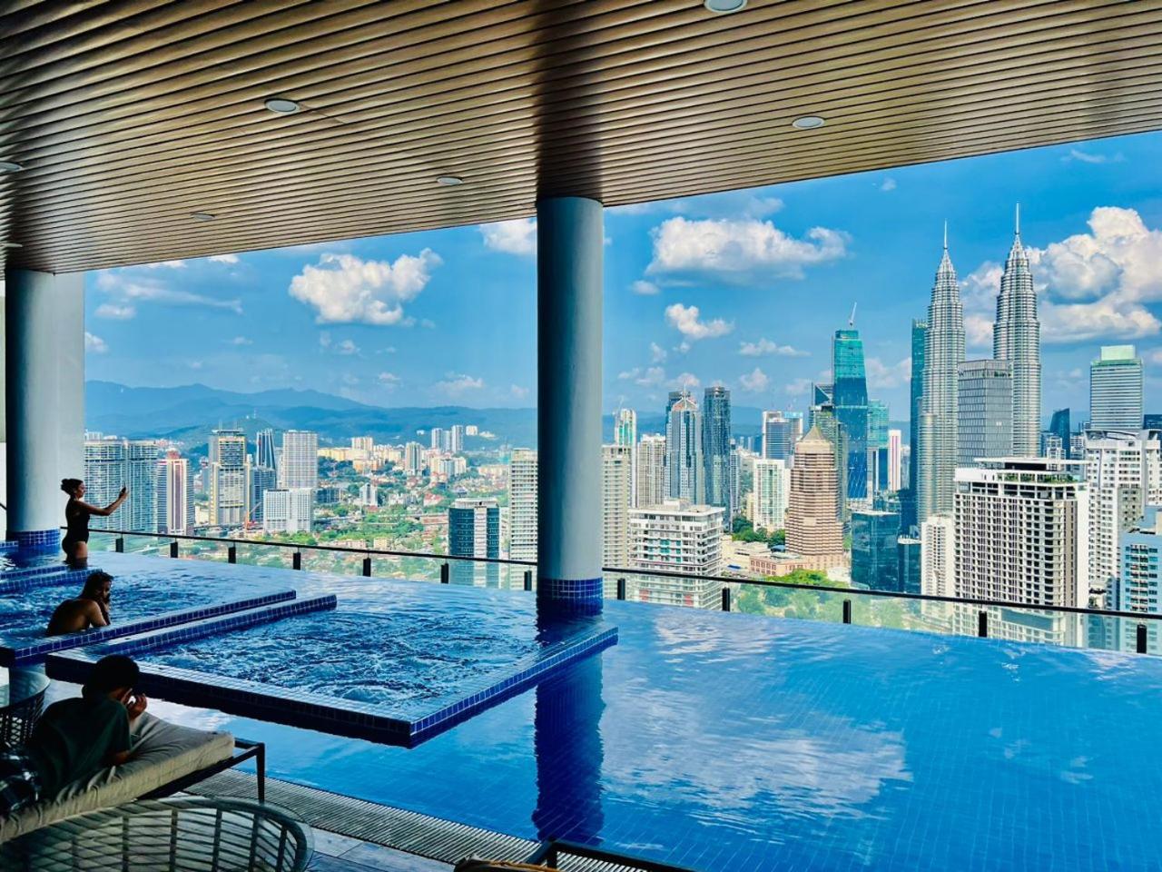 The Luxe Colony Klcc Apartment Kuala Lumpur Exterior photo