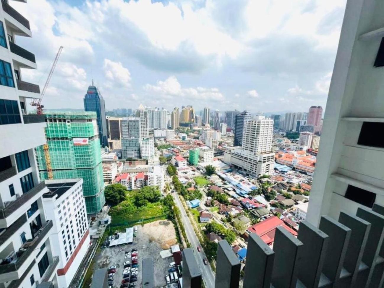 The Luxe Colony Klcc Apartment Kuala Lumpur Exterior photo