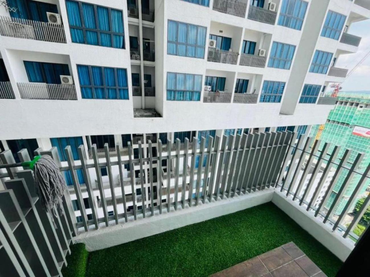 The Luxe Colony Klcc Apartment Kuala Lumpur Exterior photo