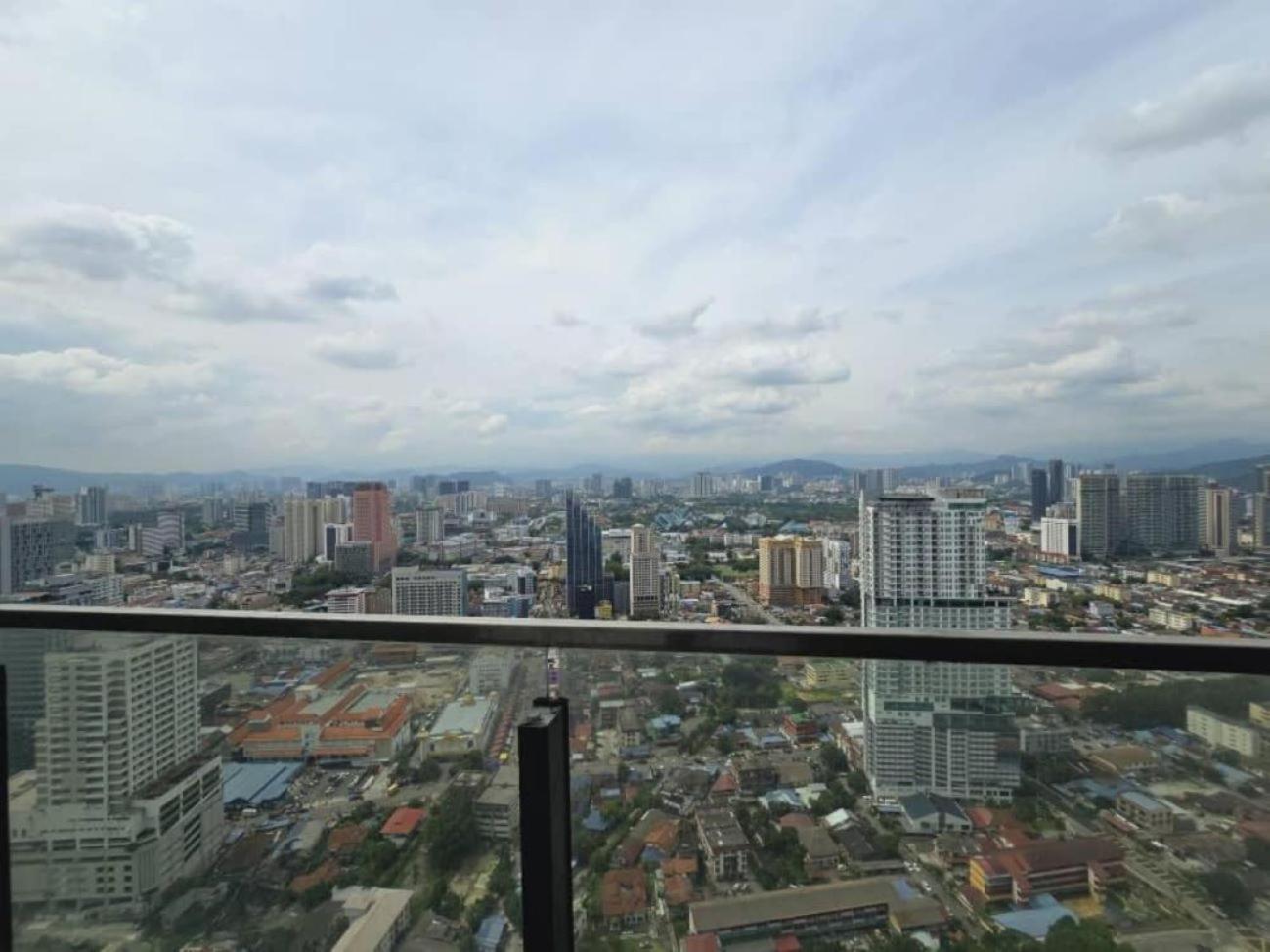The Luxe Colony Klcc Apartment Kuala Lumpur Exterior photo