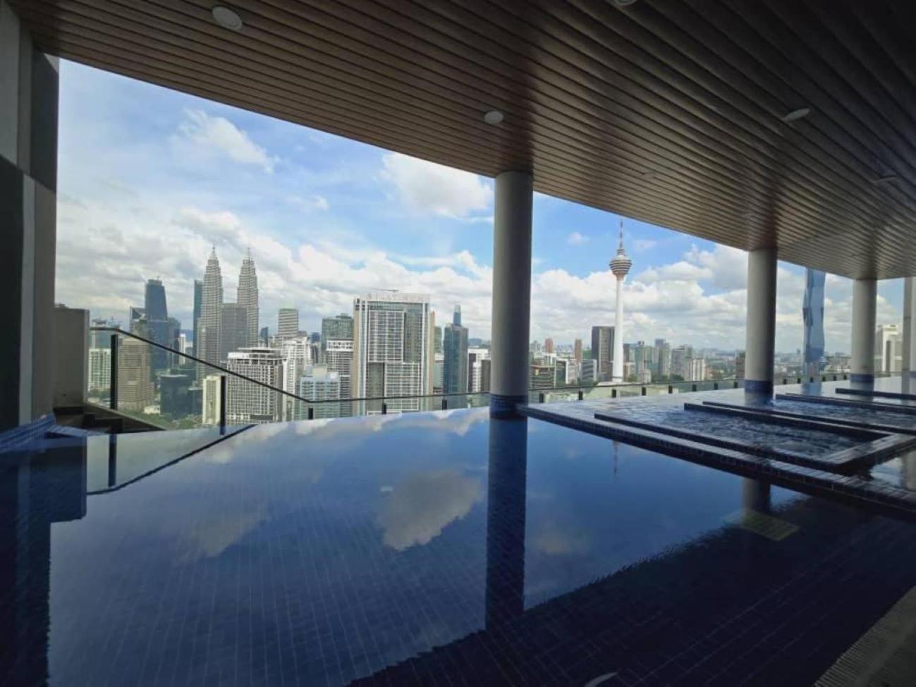 The Luxe Colony Klcc Apartment Kuala Lumpur Exterior photo