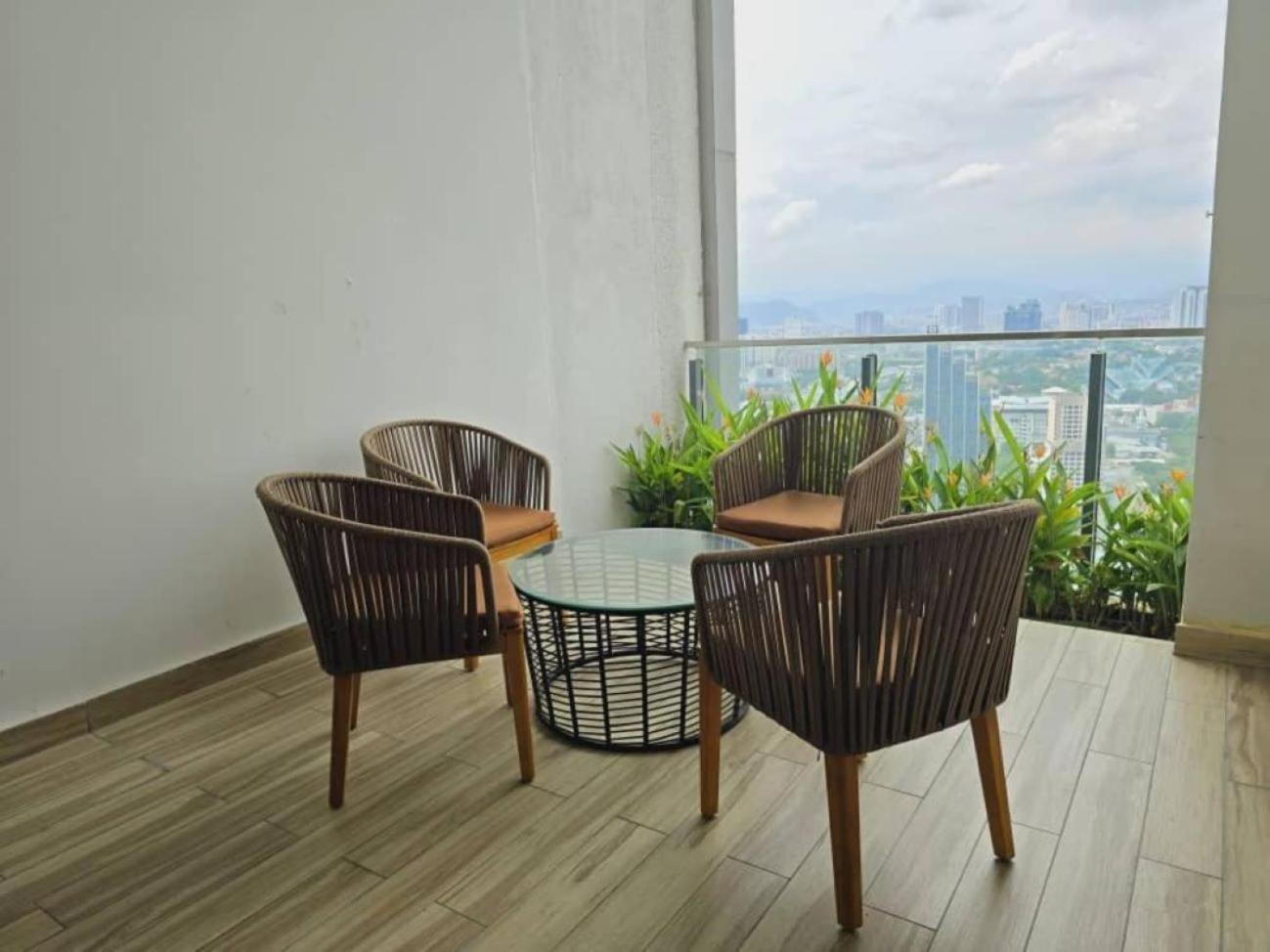 The Luxe Colony Klcc Apartment Kuala Lumpur Exterior photo